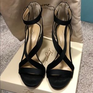 Vince Camuto Heels in Satin Black